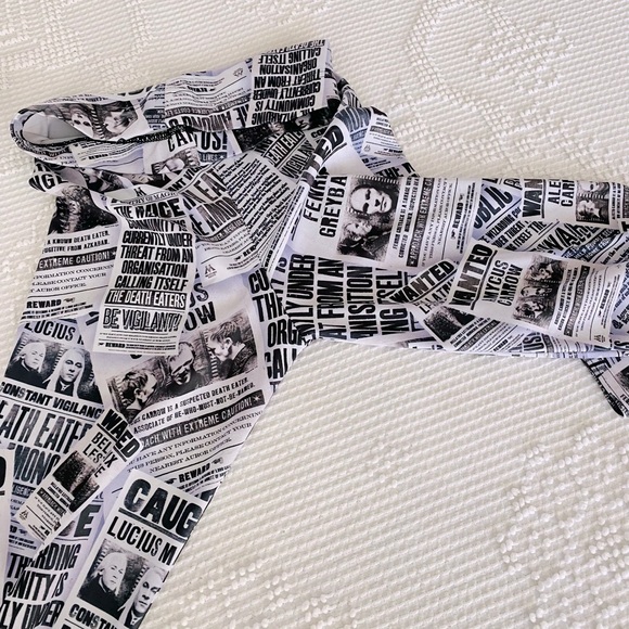 BlackMilk Limited Edition Harry Potter Leggings - Picture 5 of 6